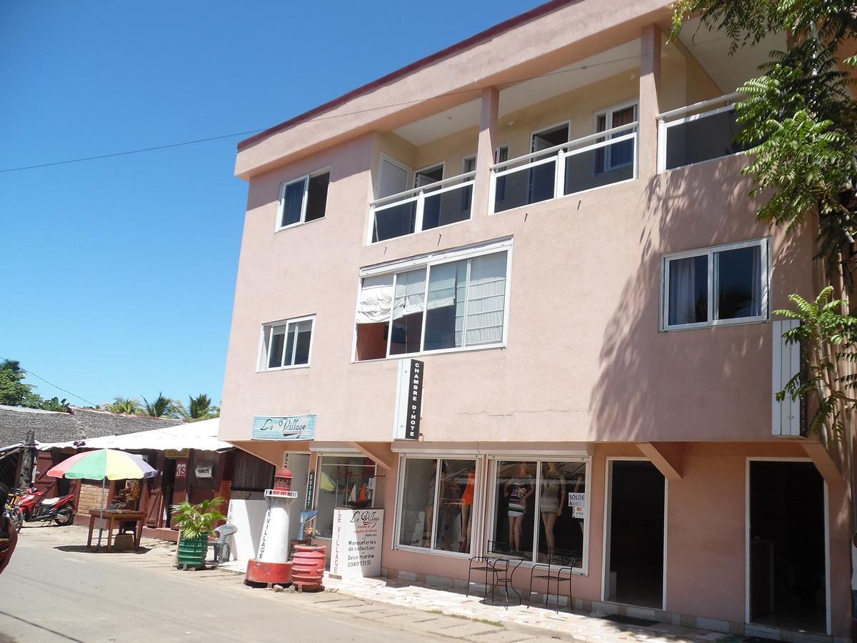 Kokoloko Hotel Ambatoloaka  Exterior photo